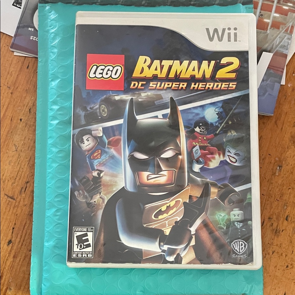 LEGO Batman 2: DC Super Heroes for Wii - Black and Yellow